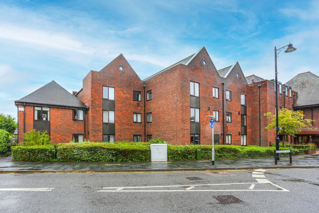 Main image of property: Cobham Gate, Freelands Road, Cobham, KT11