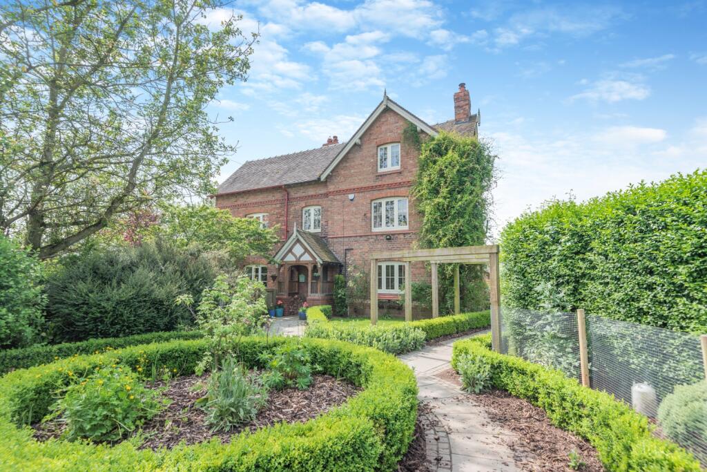 Main image of property: Wrexham Road, Ridley, Tarporley, Cheshire, CW6 9RZ