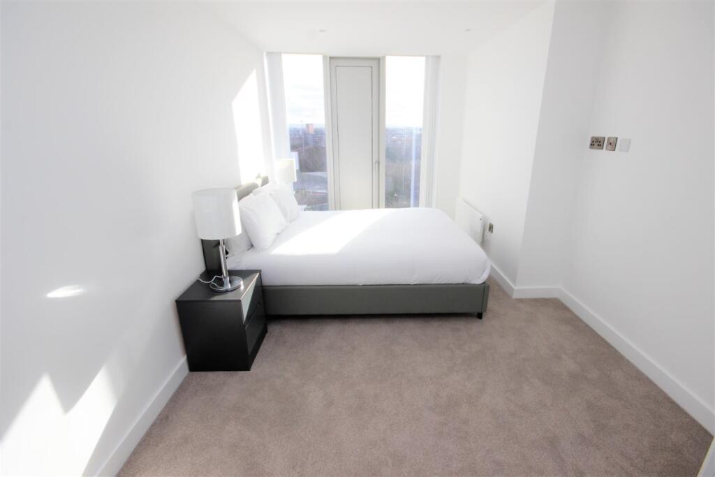 Apartment in Manchester - View 4