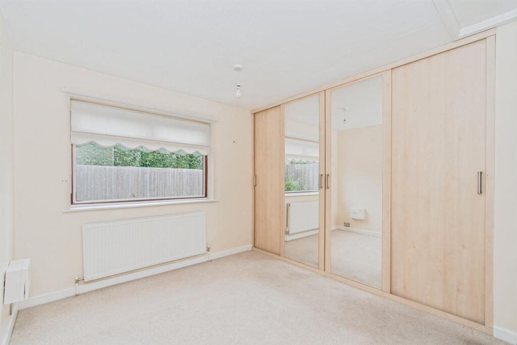 House in Wakefield - View 4