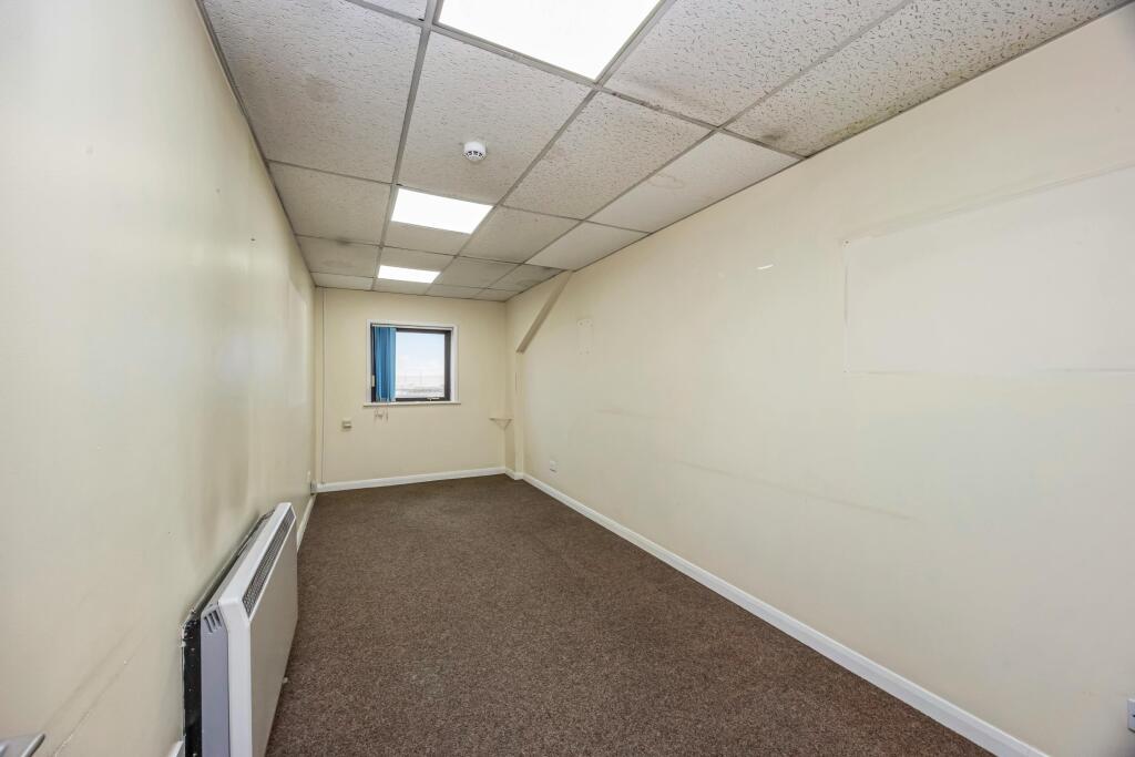 Cyril Richings Buisness Centre, Unit 2-016.JPG