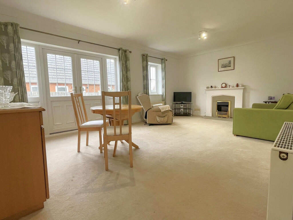 Grove Road, Tiptree photo 2