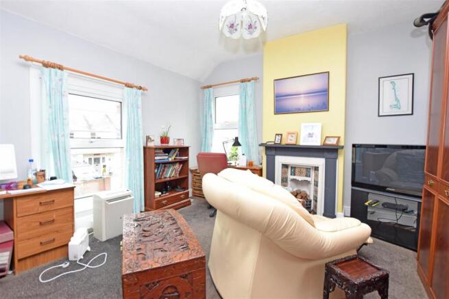 Bedroom 2.JPG