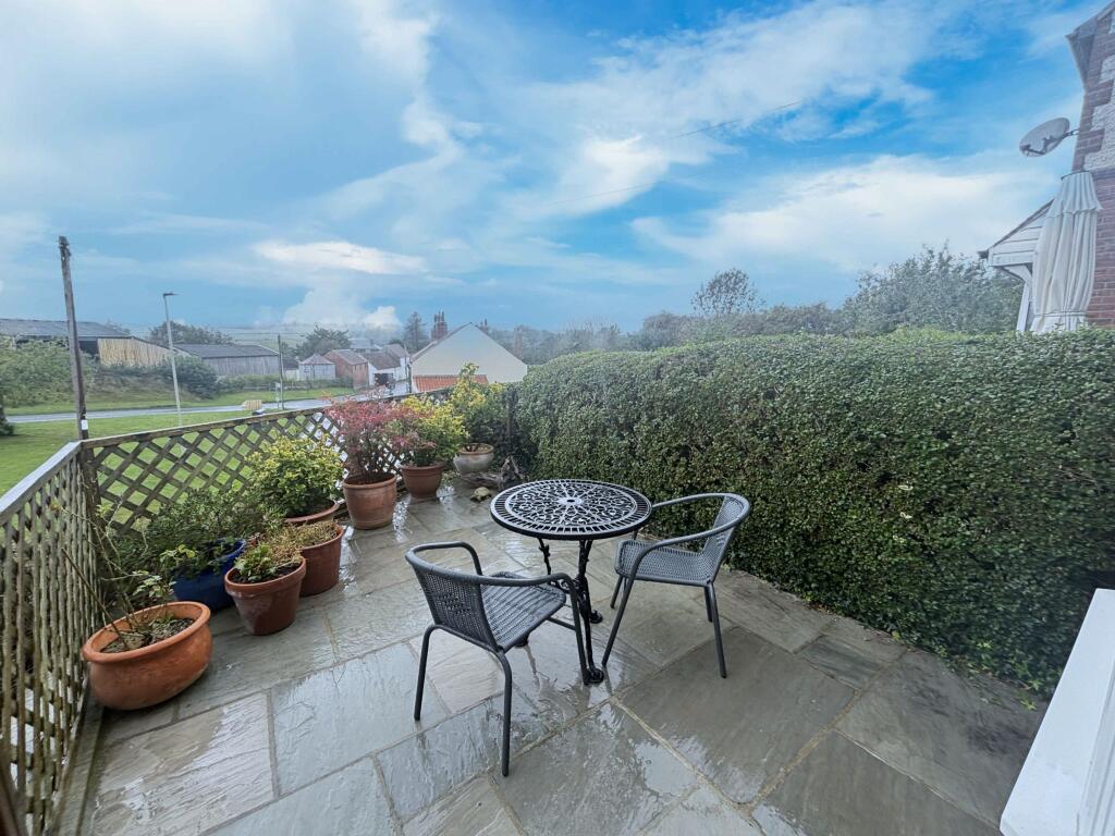 Main image of property: 4 Mount View, Muston, Filey