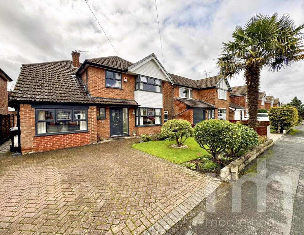 4-bed detached on ADELAIDE ROAD, Bramhall SK7 1LT, £650,000