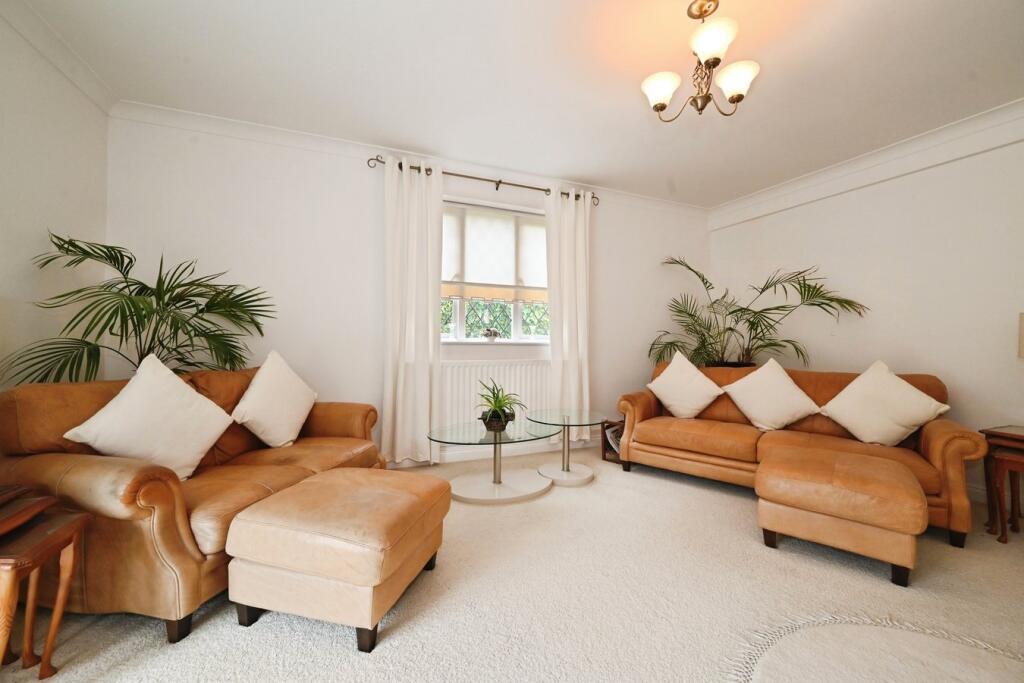 House in Bray, Windsor and Maidenhead - More