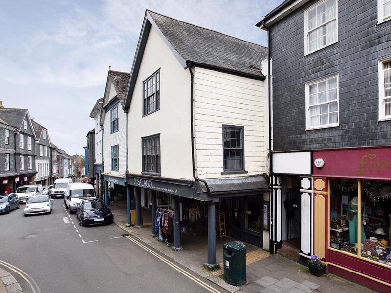 Main image of property:  Totnes