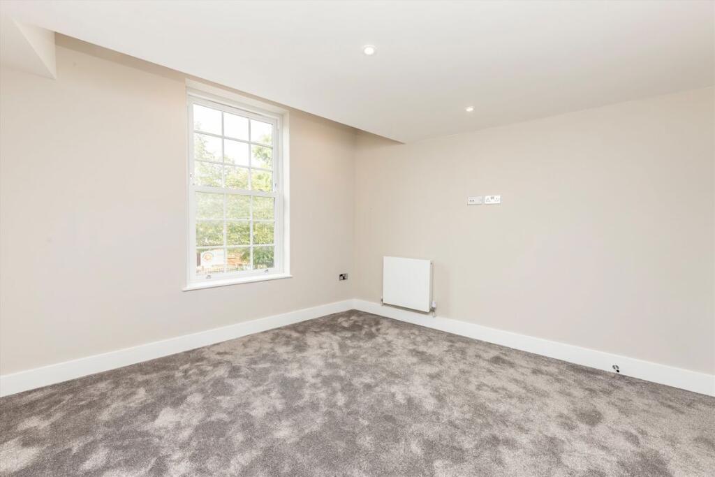 Apartment in Twickenham - More