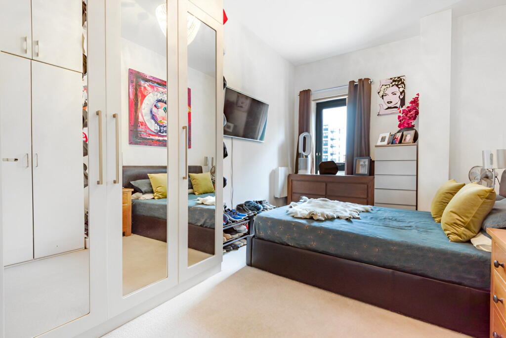 Apartment in London - More