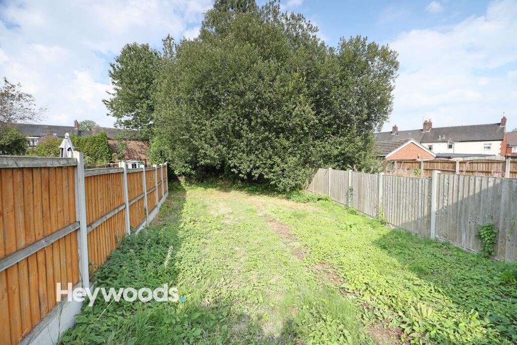 House in Newcastle-under-Lyme, Parksite, Silverdale - View 4