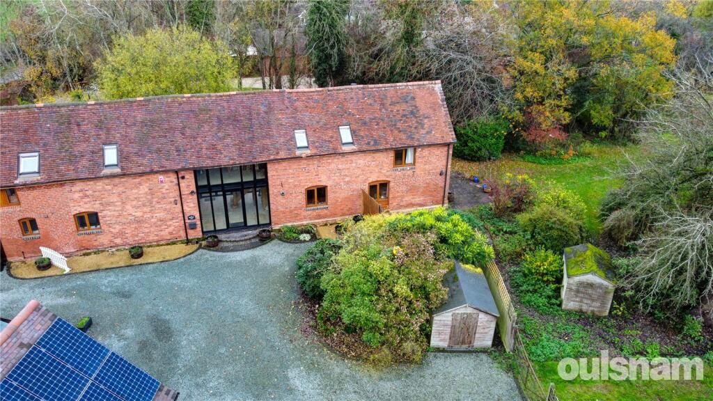 Main image of property: Stonehouse Lane, Hopwood, Alvechurch, Birmingham, B48