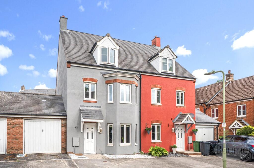 Main image of property: Hanbury Square, Petersfield, Hampshire, GU31