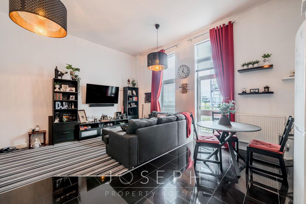 Apartment in Ipswich - View 2