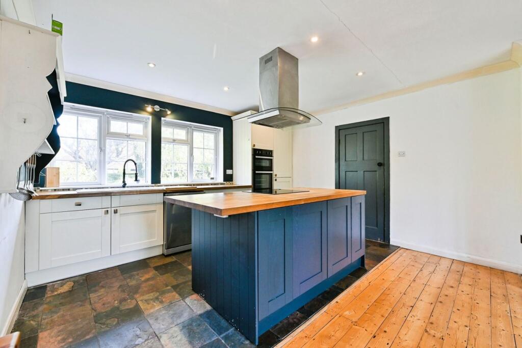 House in Nottingham, Wollaton Park - View 4