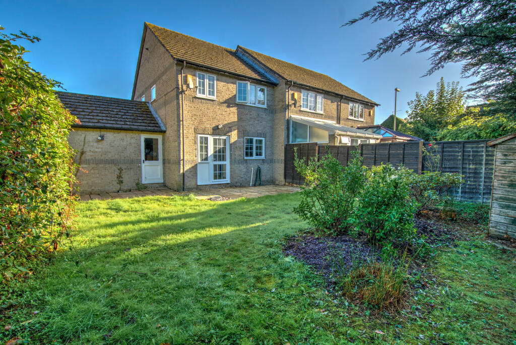 House in Southampton - More