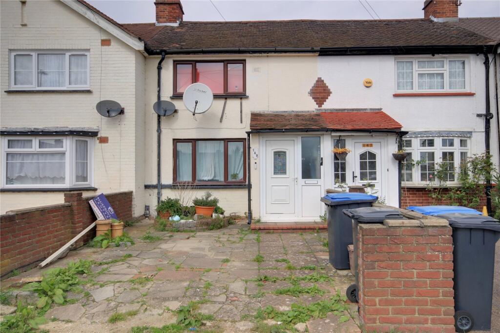 Main image of property: Stoneleigh Avenue, Enfield, EN1