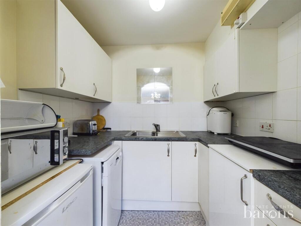 Apartment in Reading - More