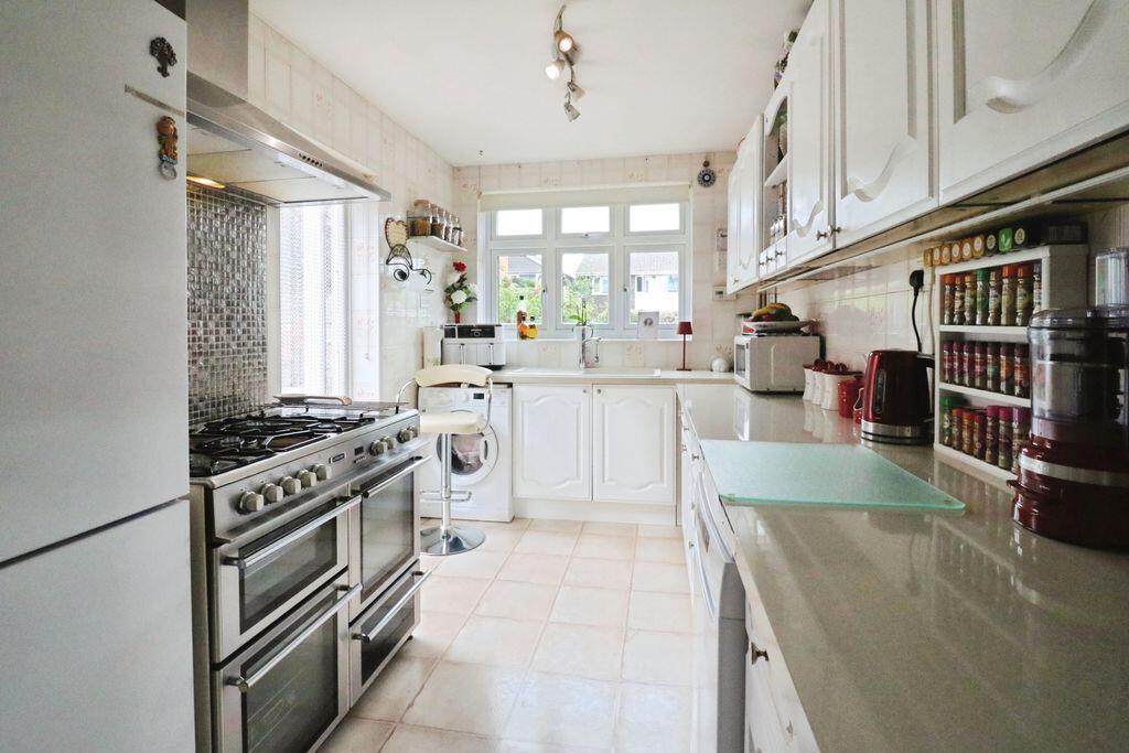 House in Slough, Colnbrook with Poyle - More
