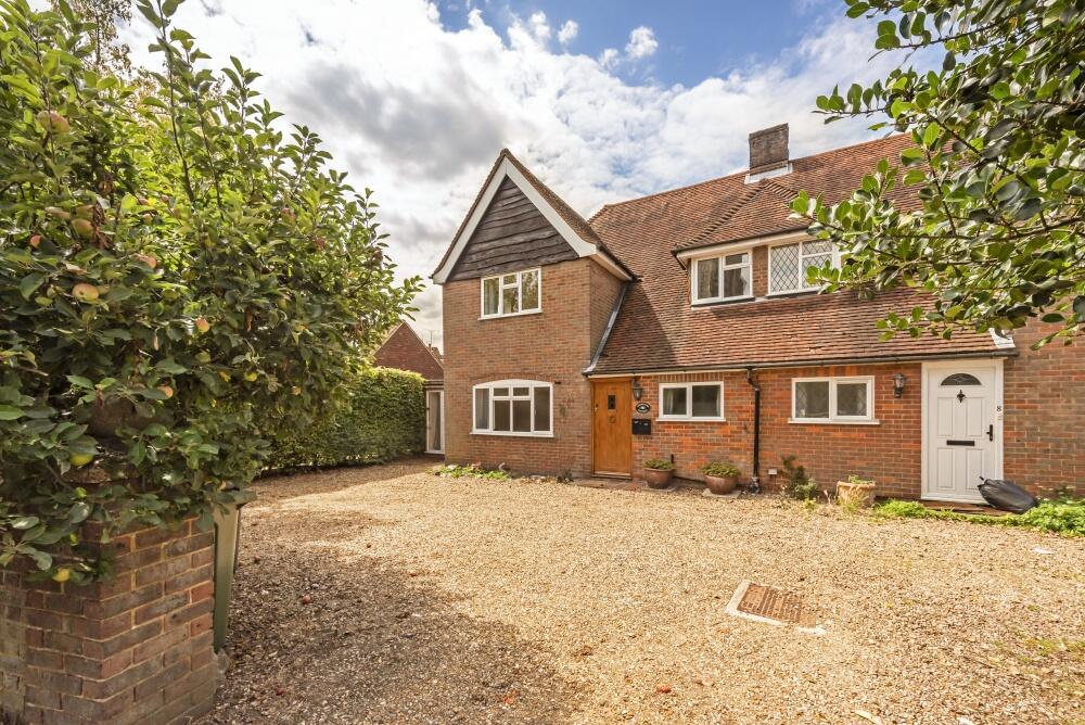 Main image of property: 6 Church Street, OLD AMERSHAM, HP7