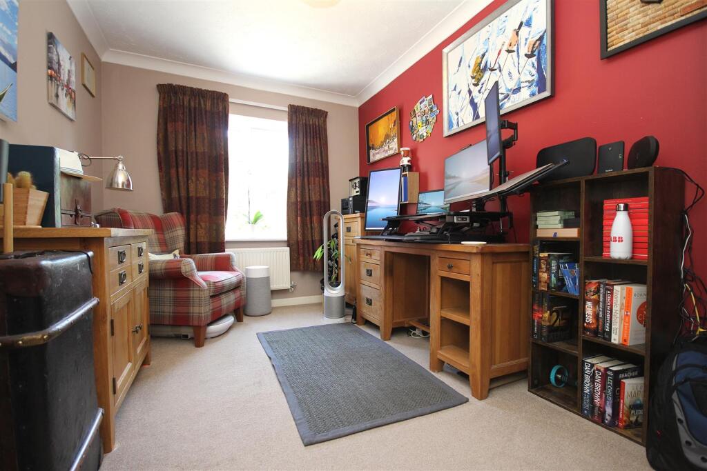 House in Portsmouth - More