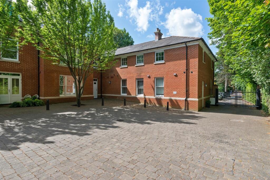 Main image of property: The Mews, 69 New Dover Road, Canterbury