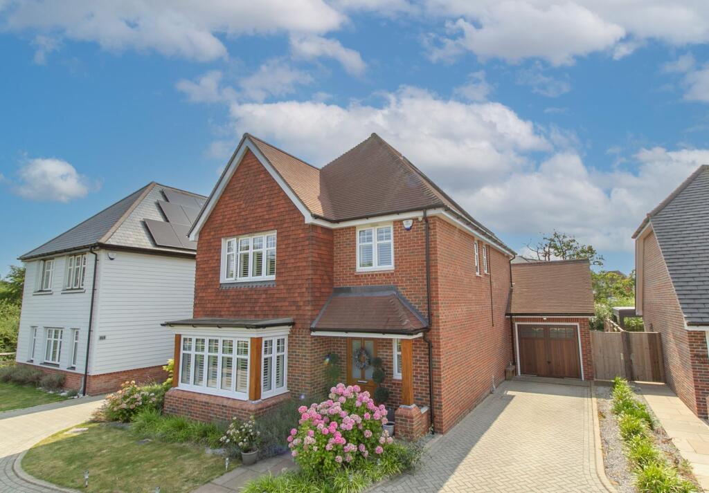 House in Hart, Edenbrook Village, Fleet - View 2