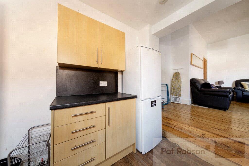 Apartment in Newcastle upon Tyne - View 5