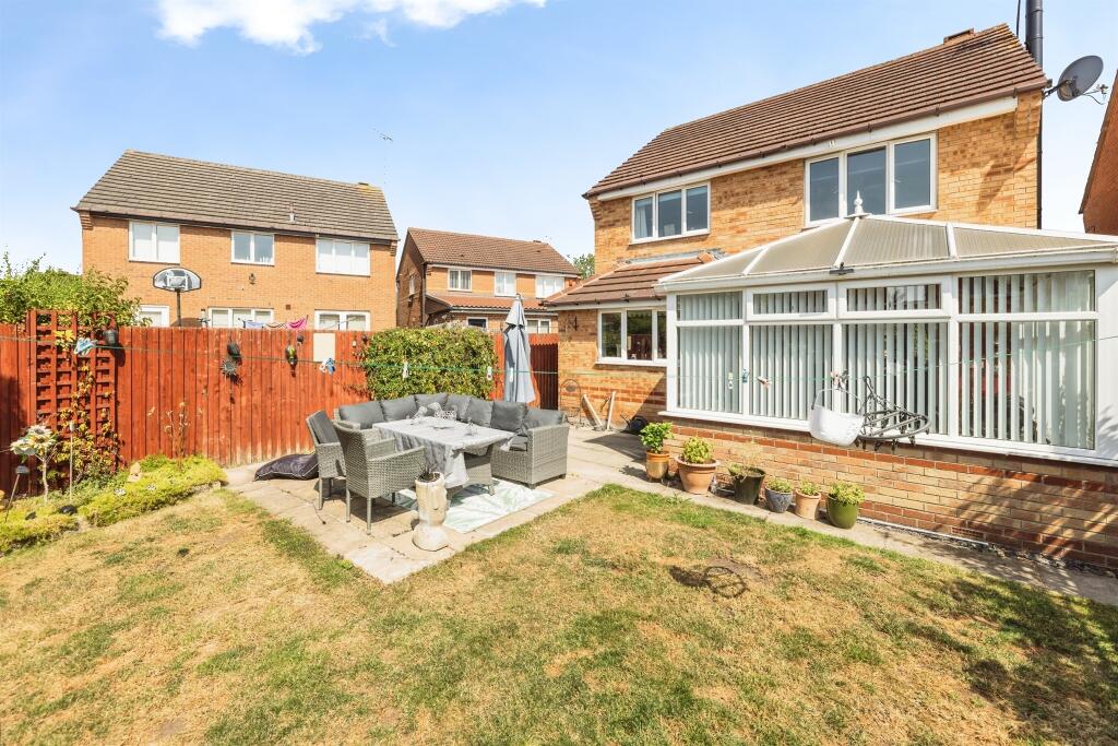 House in Wakefield - View 4