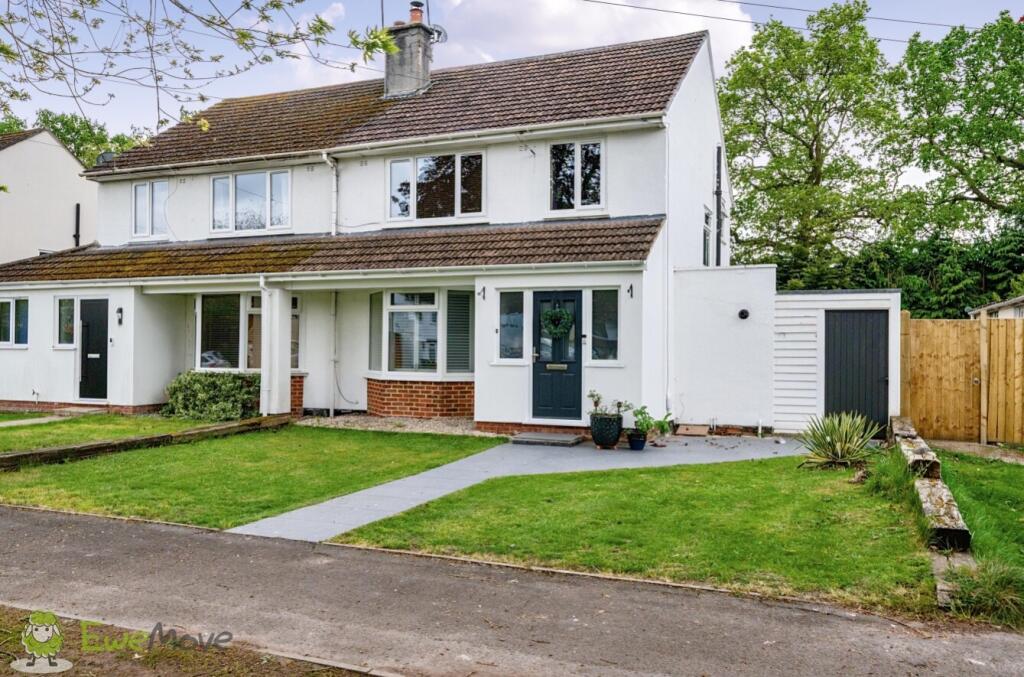 Main image of property: Priors Road, Tadley, Hampshire, RG26