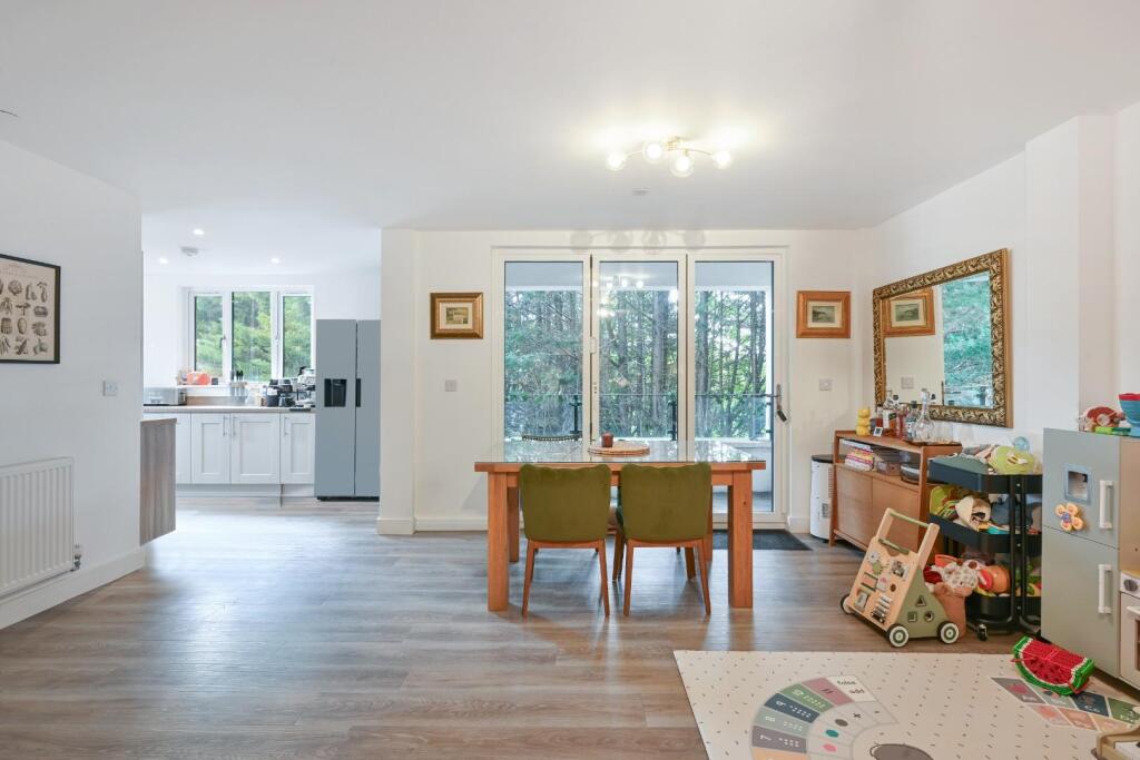 Apartment in Epsom and Ewell, Epsom - View 3