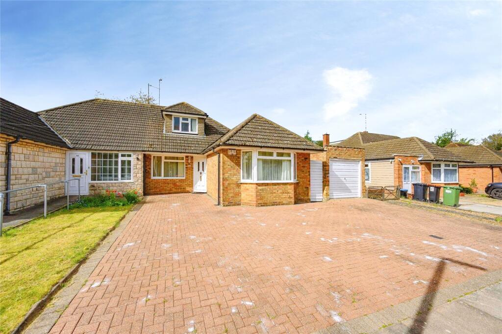 Main image of property: Ridgeway Avenue, Dunstable, Bedfordshire, LU5