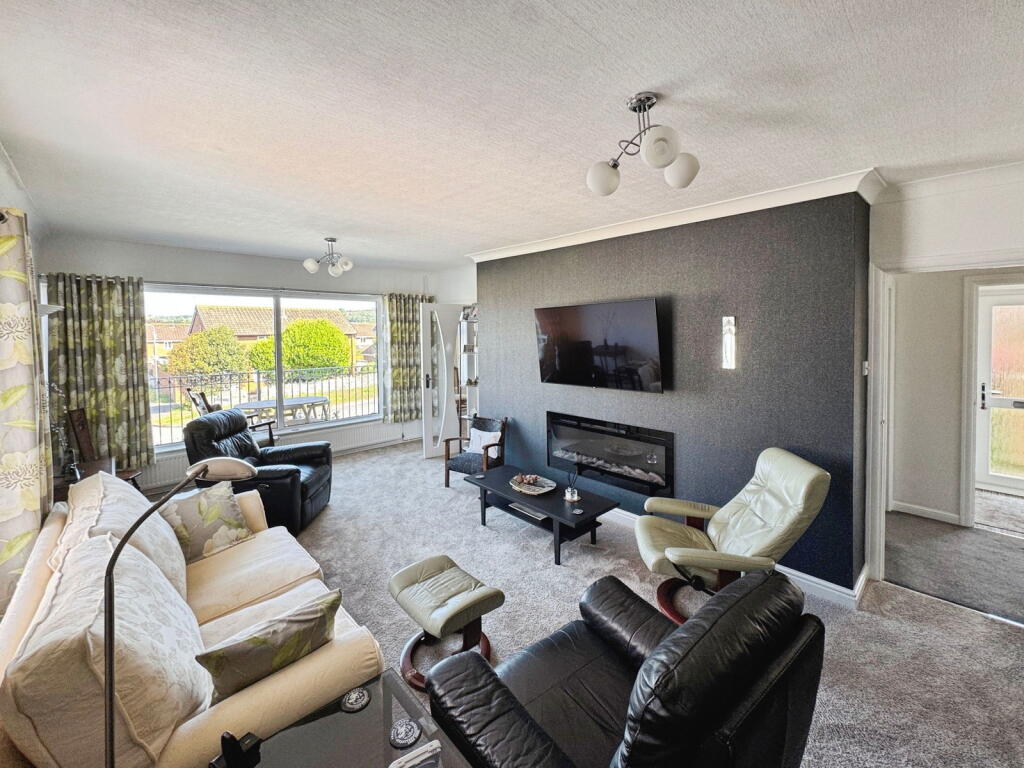 Bridgend Road, Newton, Porthcawl, CF36 5RN photo 2