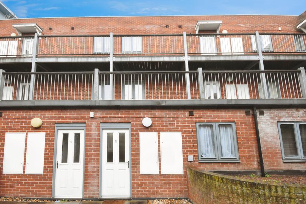 Main image of property: Broomfield Road, Chelmsford, Essex, CM1