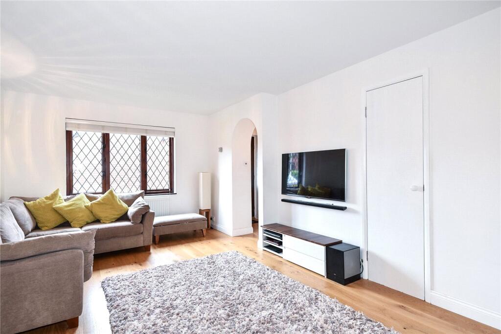 Eamont Close, Ruislip photo 2