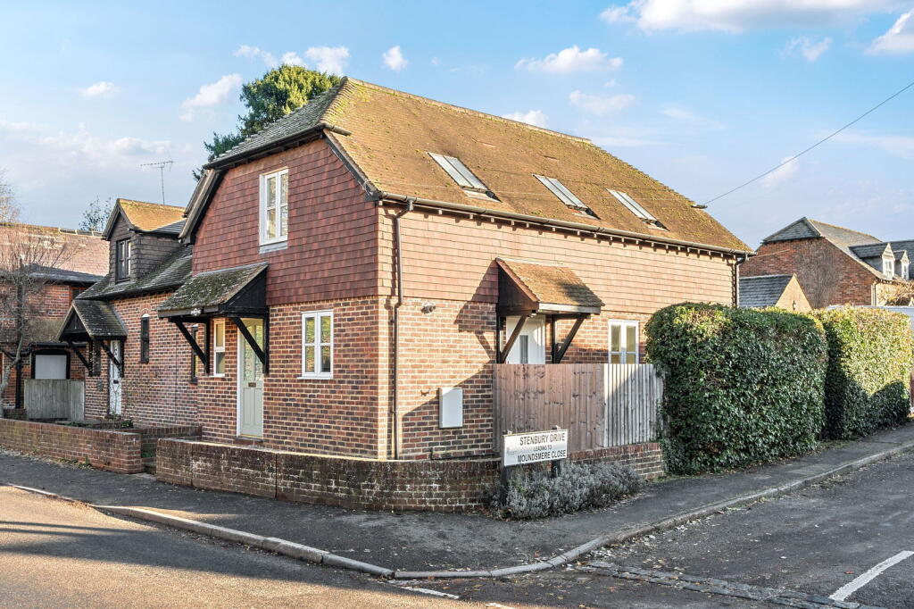 Main image of property: Preston Candover RG25