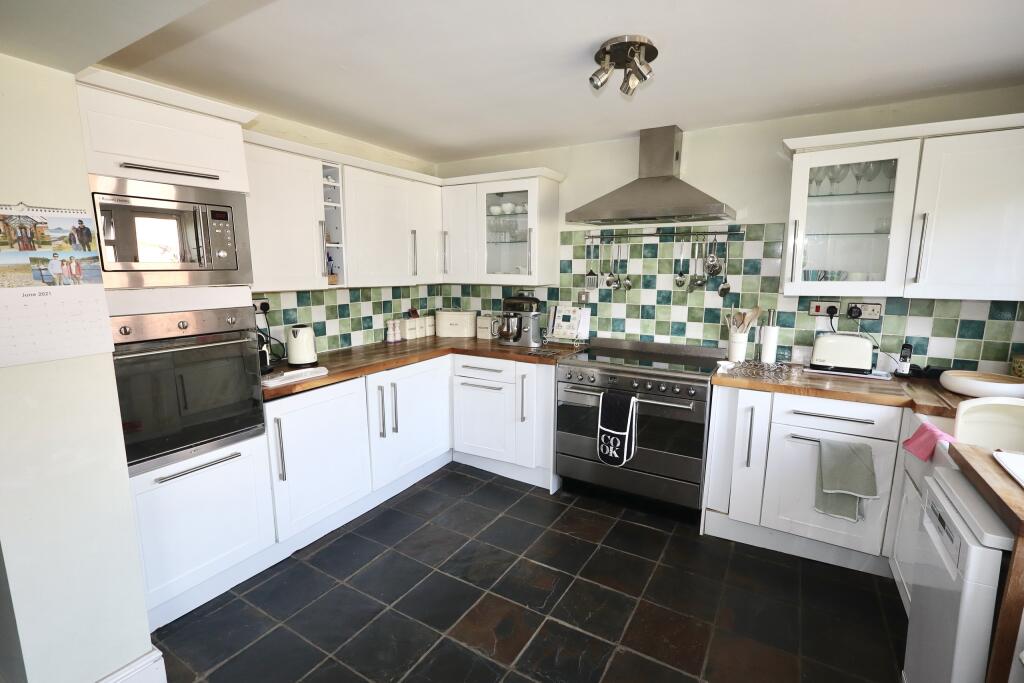 Glastonbury Road, Wells photo 3