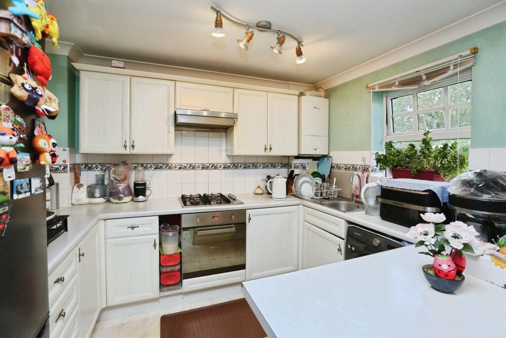 House in Gosport, Hampshire - View 5