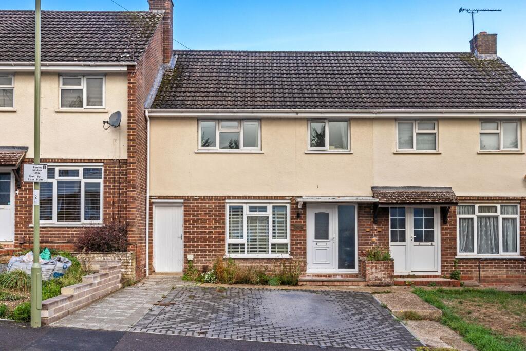 3-bed terraced on Moss Road, Winchester, SO23, £425,000