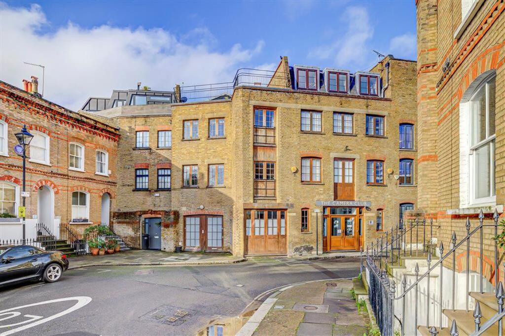 Main image of property: Bowden Street, Kennington