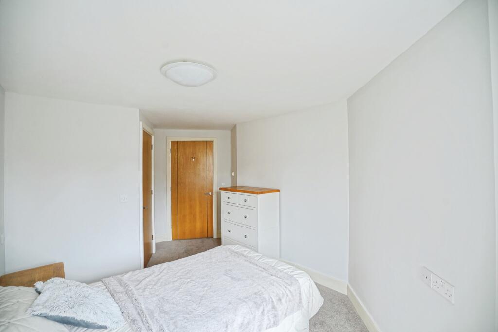 Apartment in East Hertfordshire, Hockerill, Bishop's Stortford - View 4