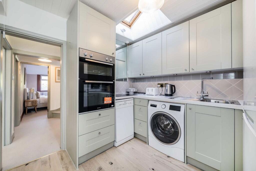 Apartment in London - View 4