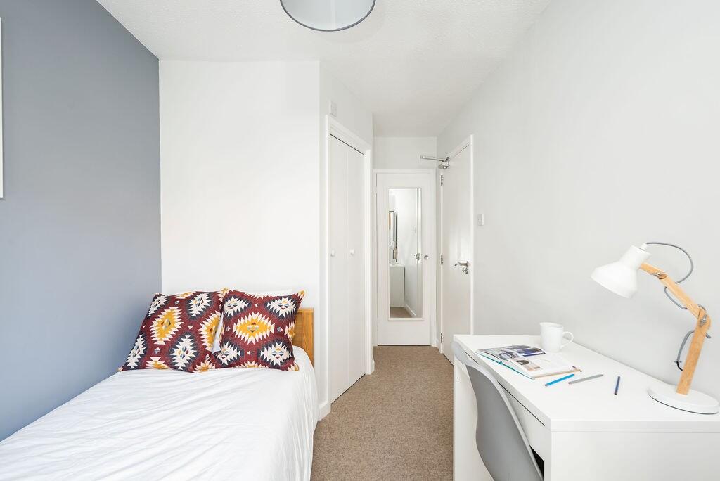 Main image of property: Greenlands, Cambridge, Cambridgeshire, CB2