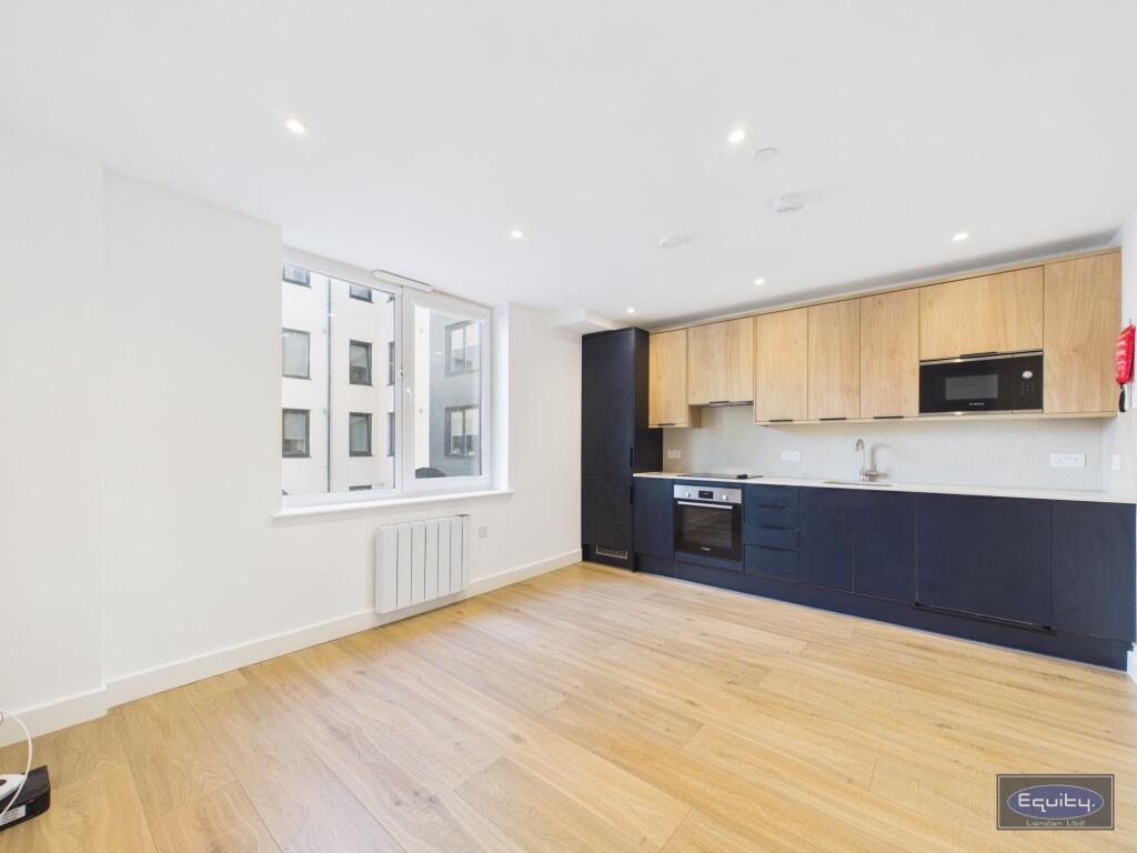 Apartment in London - More