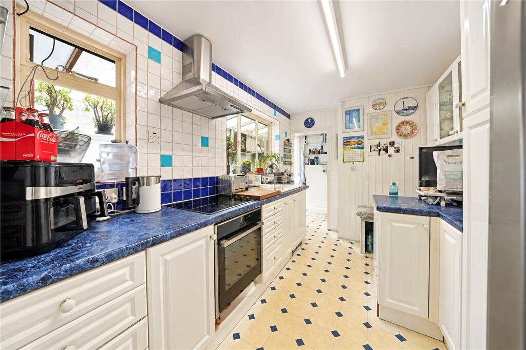 House in London, Kensal Town, Queen's Park - View 5