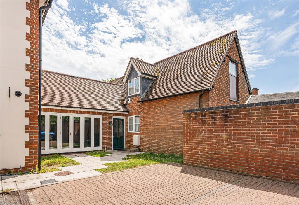Main image of property: ABINGDON