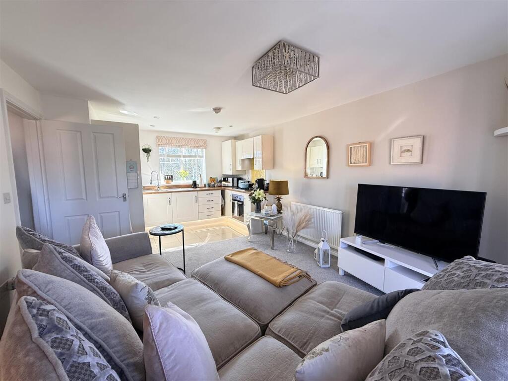 Fussell Way, Wollaston, Stourbridge photo 3