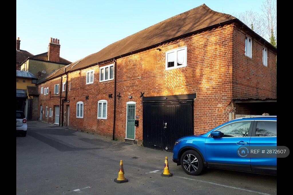 Main image of property: Weavers Yard, Farnham, GU9