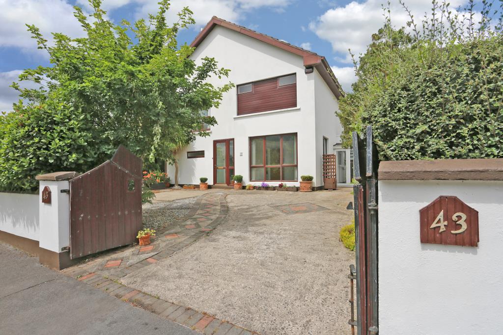 Main image of property: 43 Castletroy Heights, Golf Links Road, Castletroy, Limerick, V94W4CF