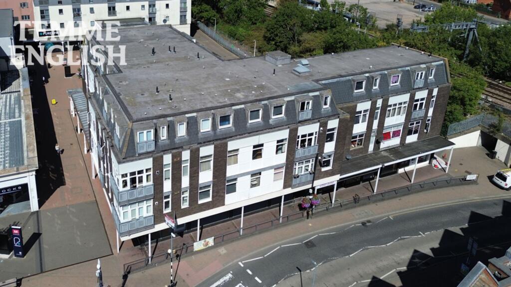 Apartment in Basildon, Wickford - View 2