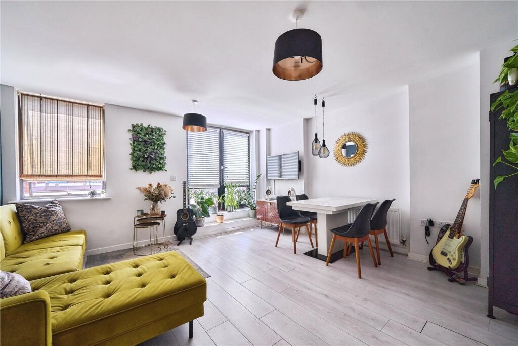 Apartment in London - View 4